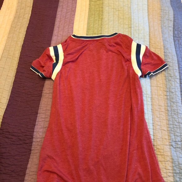 Women’s small HD T-shirt - Picture 2 of 3